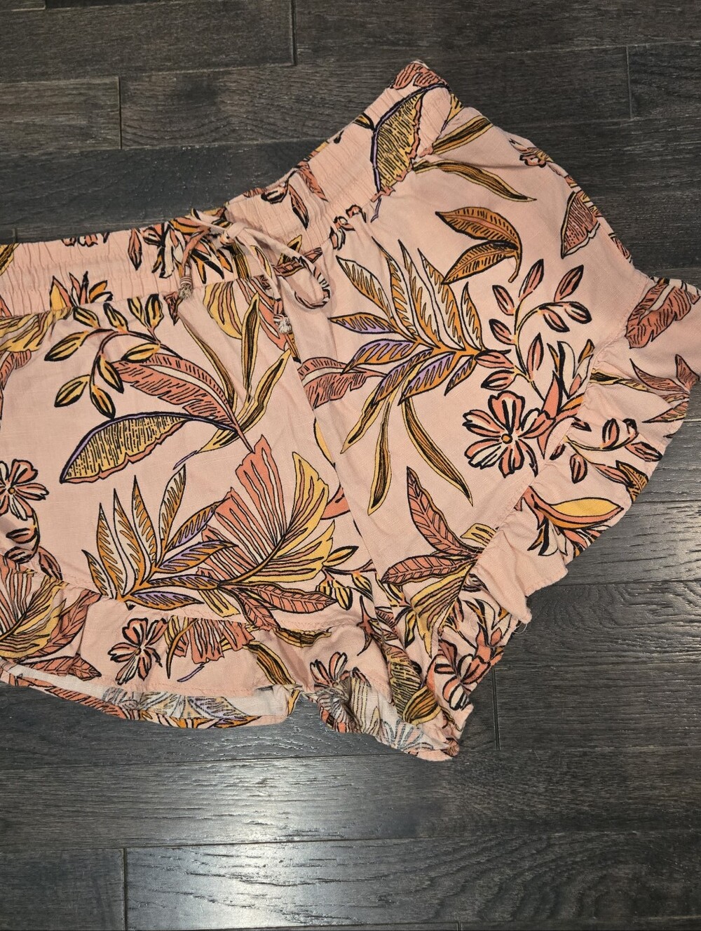 Floral Pink Ruffle Hem Linen Blend Pull-On Women's Shorts - SZ Large